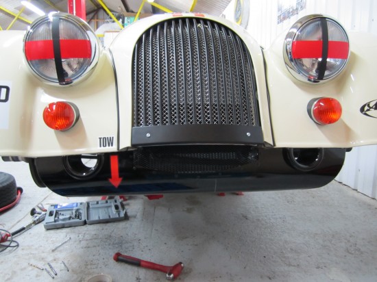 Bespoke splitter with brake ducts built in