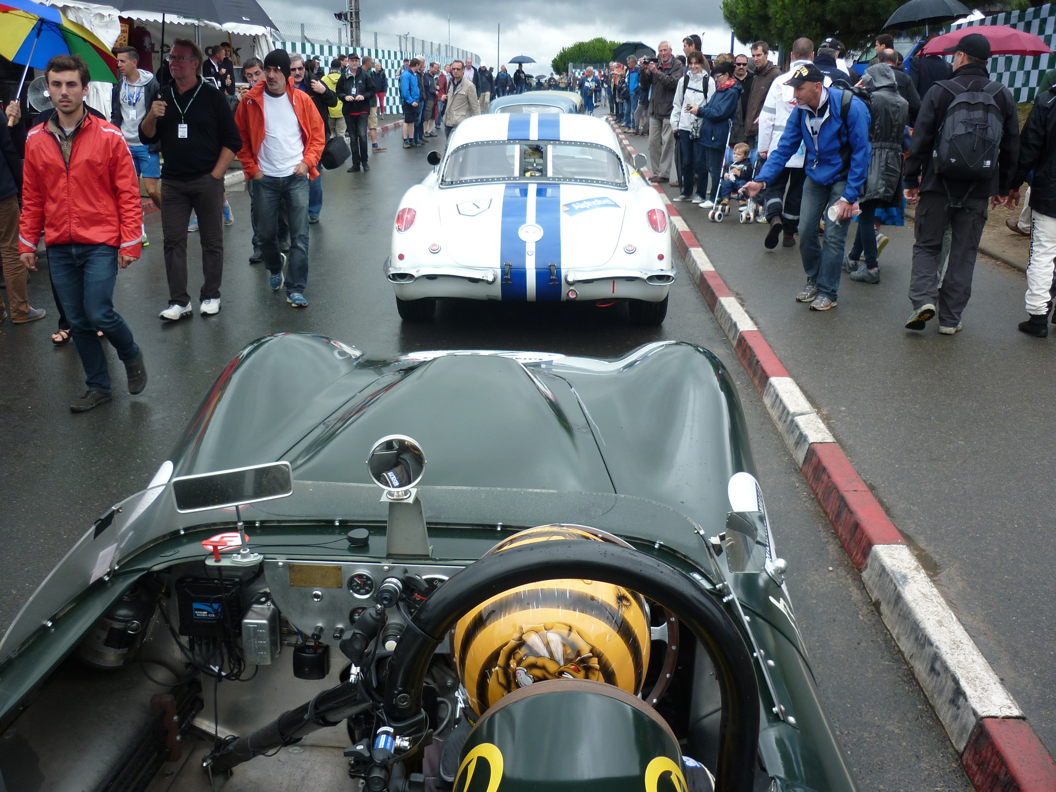 Race Cars Queuing